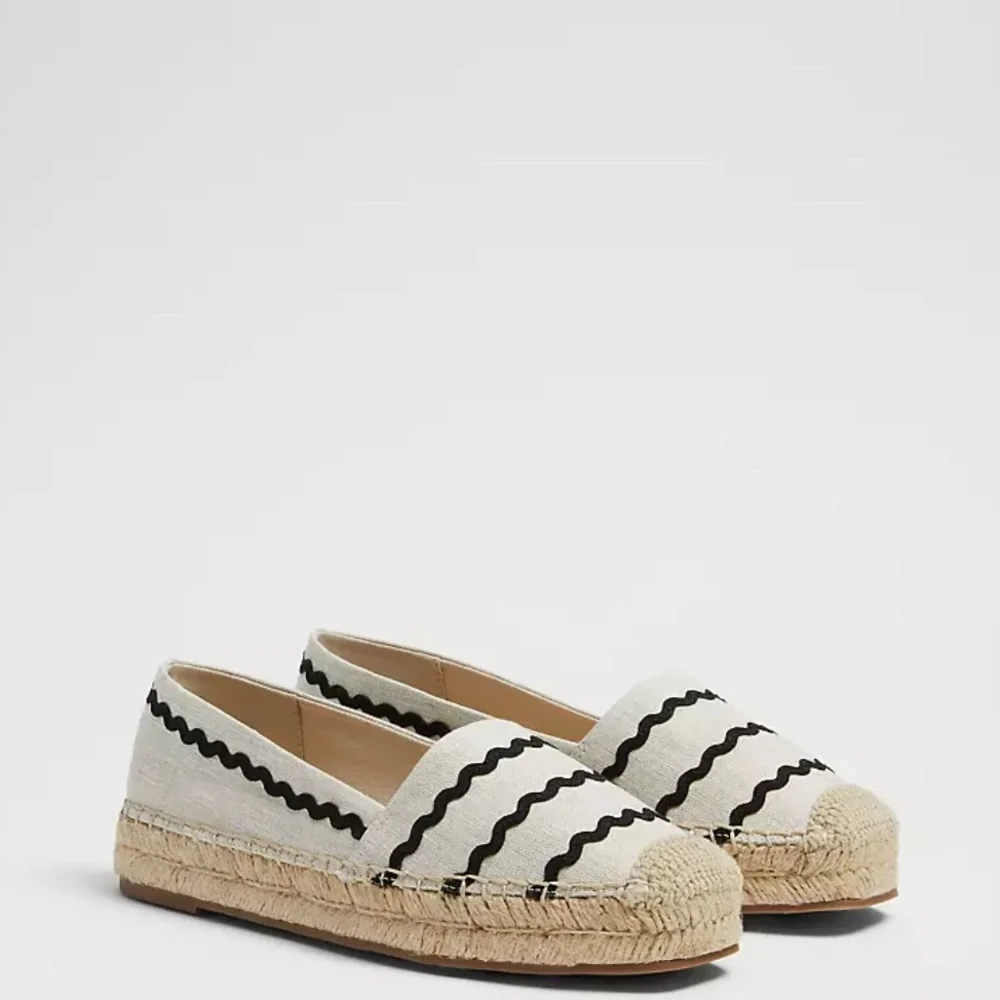 Ann‎ Taylor Women's Cream and Black Espadrilles